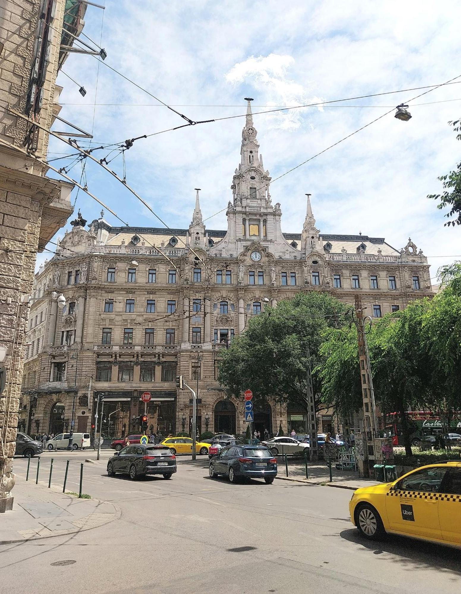 Apartamento King Bed & Cozy Lighting, Free Wifi In